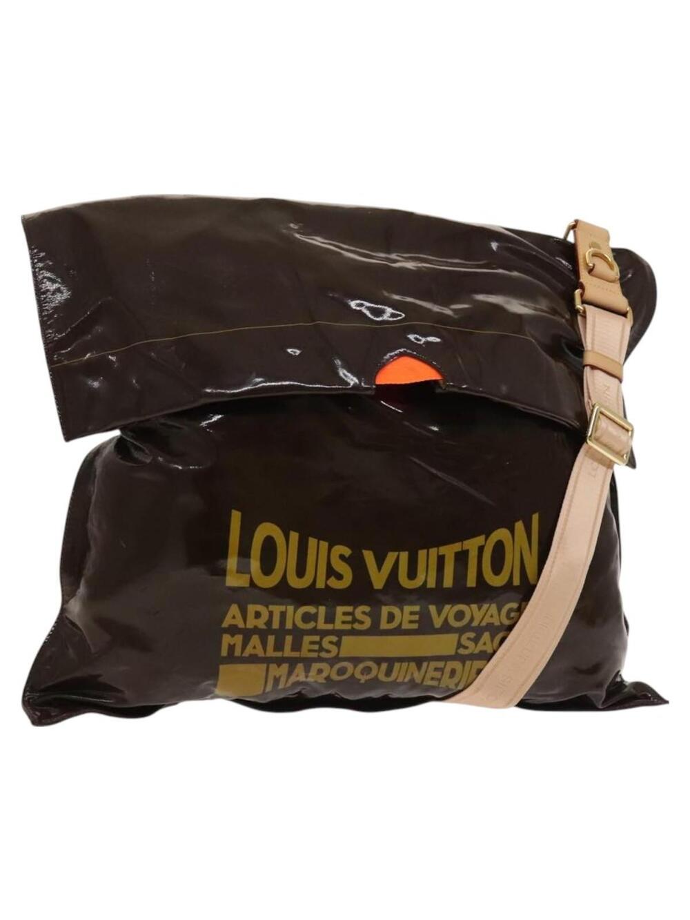 Louis Vuitton Spring Collection Buzas #344220L77B